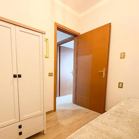 Casa In Posizione Panoramica D'iseo Sarnico